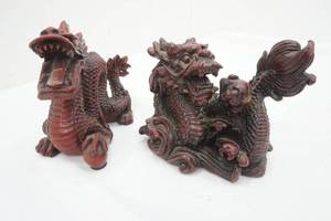 lot 5 image: Dragon Decor 2 Vintage Resin Chinese Red Fire Dragon