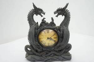 lot 32 image: Dragon Decor Two Headed Dragon (needs Batteries)