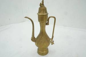 lot 41 image: Brass Teapot 11 Tall