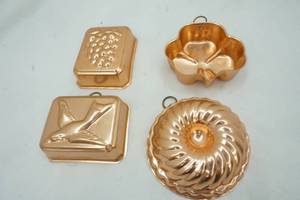 lot 44 image: 4 Small Copper Bakeware Dishes