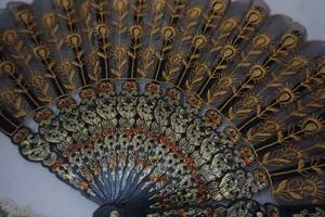 lot 61 image: Variety of Vintage Japanese Fans