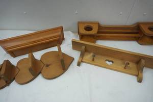 lot 66 image: Variety of 4 different Wood shelves