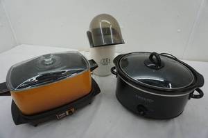 lot 83 image: Electric Crock Pot , Popcorn Popper, Electric Crock Pot with Base
