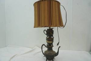 lot 99 image: table lamp