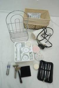 lot 106 image: Health & Beauty Basket with blow dry, facial buffer