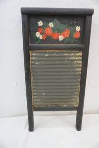 lot 111 image: Vintage washboard