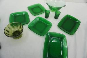 lot 145 image: Green glass set and compote bowls
