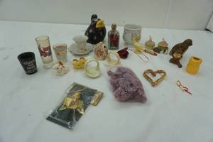 lot 163 image: Lot of Mini Collectables, Shot Glasses, and more