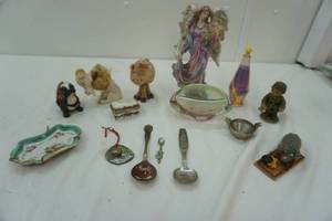 lot 165 image: Collectable Lot, Spoons, Army Bear Small Figure and more