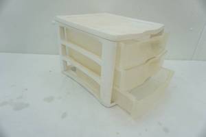 lot 182 image: Sterilite 3 Drawer Storage Bin