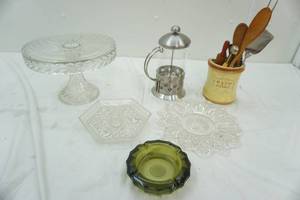 lot 229 image: Vintage Utensils & glassware
