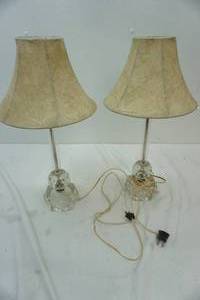 lot 230 image: 2 Vintage Glass Table lamps