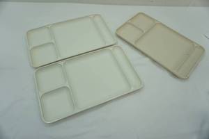 lot 277 image: 3 Tupperware Trays