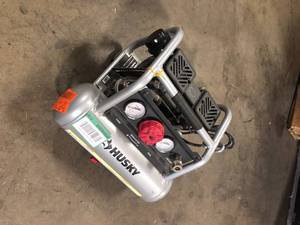 Husky Husky 1 gal. 135 PSI Portable Electric Quiet Air Compressor Customer Returns See Pictures