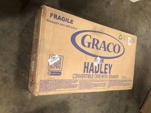 Graco Hadley 4-in-1 Convertible Crib with Drawer-Pebble Gray   Customer Returns See Pictures