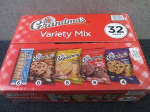 lot 79 image: 84.47 oz Box Grandmas Variety Mix ...