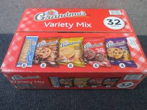 lot 80 image: 84.47 oz Box Grandmas Variety Mix ...