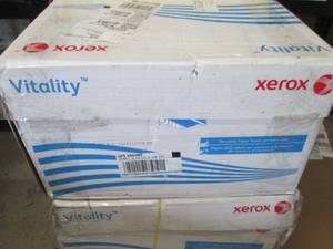 lot 107 image: Case of 5000 sheets 20 lb Xerox Vit...