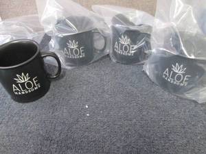 lot 166 image: 4 Large Gift Mugs...