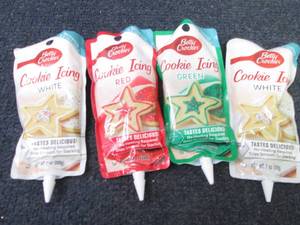 lot 230 image: 4 Assorted Betty Crocker Cookie Ici...