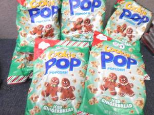 lot 239 image: 8- 5.25 oz Bags Iced Gingerbread Po...