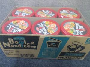 lot 324 image: 12ct Pocas Noodle & Soup Bowls Spic...