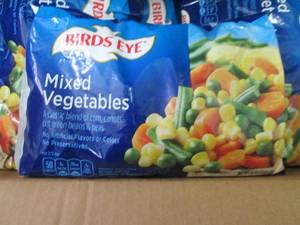 lot 404 image: Case of 12- 16 oz Bags FROZEN Bird...