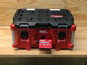 lot 29 image: Milwaukee PACKOUT 22 in. Large Portable Tool Box Fits Modular Storage System