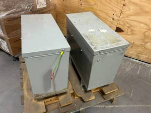 lot 107 image: Lot of 2 Transformers