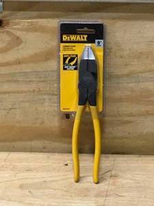 lot 127 image: Dewalt 9-inch Lineman Pliers 04022418