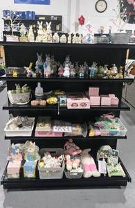 lot 140 image: Lot of Various Easter Decorations