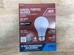 lot 195 image: Lot of 12 new Ace Halogen Light Bulb 43 watts 750 lumens A-Line A19 Medium Base (E26) Soft White 4 pk