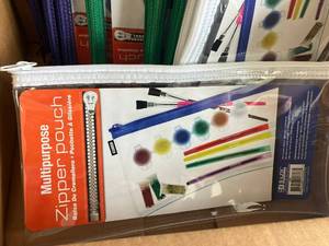 lot 147 image: Multipurpose Zipper Pouches