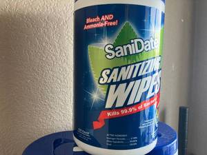 lot 109 image: Sanitizing Wipes