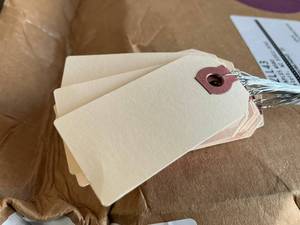 lot 7 image: Wired Shipping Tags