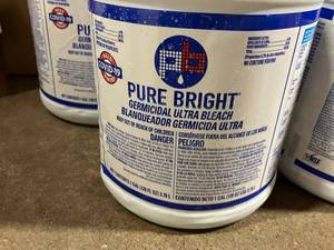 lot 30 image: Germicidal Ultra Bleach