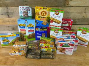 lot 11 image: Mixed Lot of 18 GranolaEnergy Bars