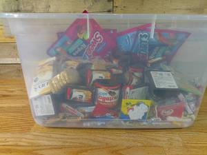 lot 14 image: Mixed Lot of Loose Chocolates Candy Snacks