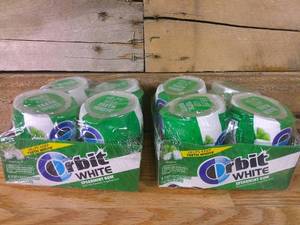 lot 30 image: Set of 2 Orbit White Spearmint Sugarfree Chewing Gum, 40 count (Pack of 4)