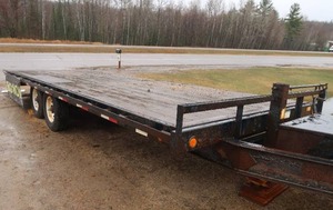 22 FLATBED CAR HAULING TRAILER
