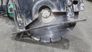 lot 16 image: Hitachi 12 Cut Off Saw With Diamond Blade