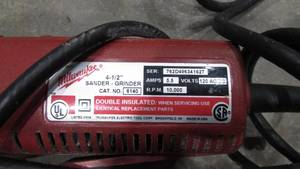 lot 29 image: Milwaukee 4 Grinder