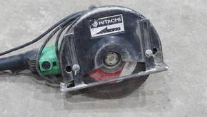 lot 43 image: Hitachi 12 Cut Off Saw