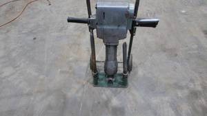 lot 52 image: Hitachi Electric Jackhammer With Cart and 2 Bits