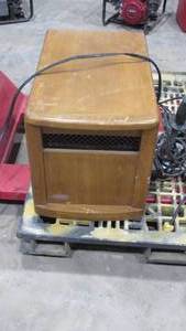 lot 66 image: Electric Heater With Thermostat