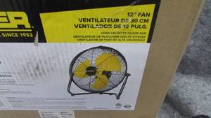 lot 98 image: Master 12 High Velocity Direct Drive Floor Fan