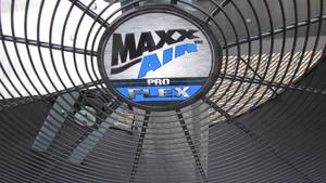 lot 117 image: Maxx Air 42 Barrel Fan