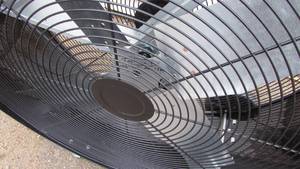 lot 119 image: 42 Barrel Ventilation Fan