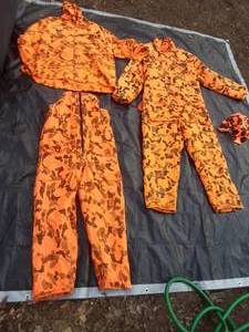 lot 5 image: Retro Vintage Hunting Clothes Size XL