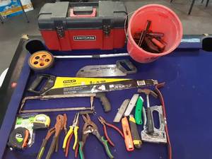 lot 88 image: assorted hand tools